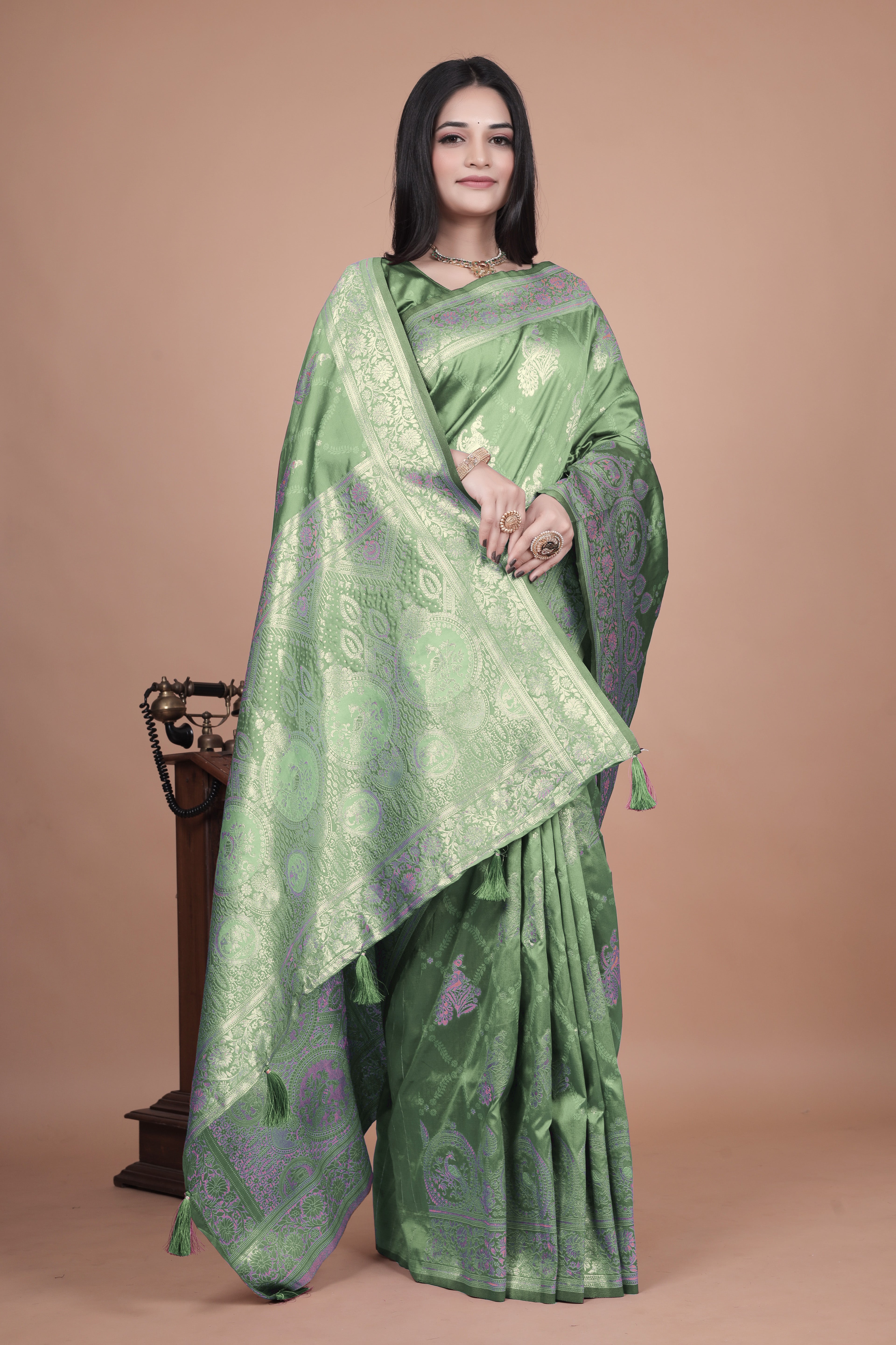 Banarasi Silk Saree with Intricate Silver Zari Weave with 4 color option  ✨🌸